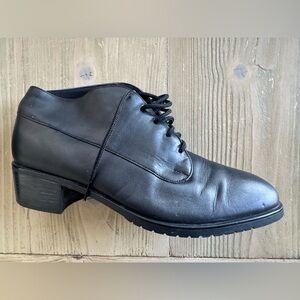 Munro Black women’s Leather Boots size 9 made in the USA